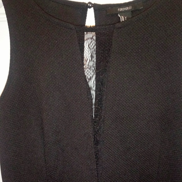 ⭐Forever 21 Dress - Picture 4 of 5